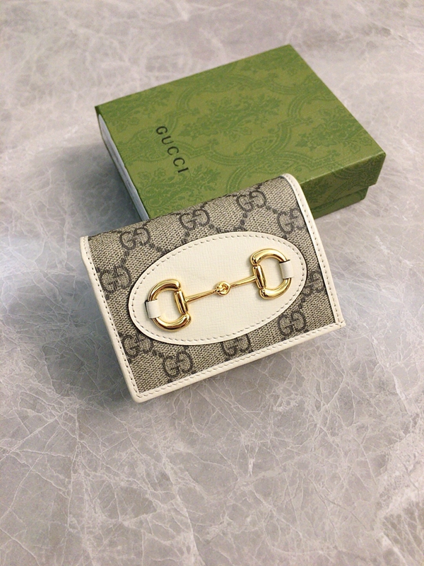 グッチ財布 レプリカ背面デザイン